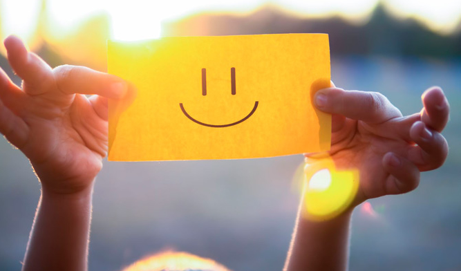 Las tres claves diarias que contribuyen a alcanzar la felicidad, según los especialistas